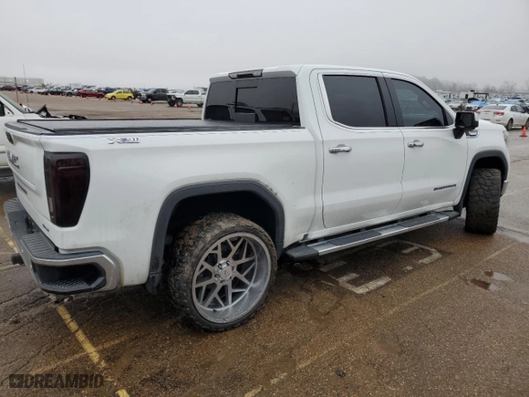 2019 GMC Sierra 1500 SLT with VIN 1GTU9DED6KZ167889, listed as a Copart auction lot 43217965 with 47,417 mi miles and Salvage Title. Bid and sale history available at carsss.com. Image 3.