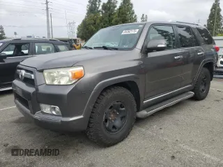 2010 Toyota 4Runner SR5 z VIN JTEZU5JR1A5003267, wystawiony jako Copart lot #55362175 z przebiegiem 449 563 mil mil oraz Szkoda całkowita • Salvage title. Historia ofert i sprzedaży dostępna na DreamBid. Obrazek 1.