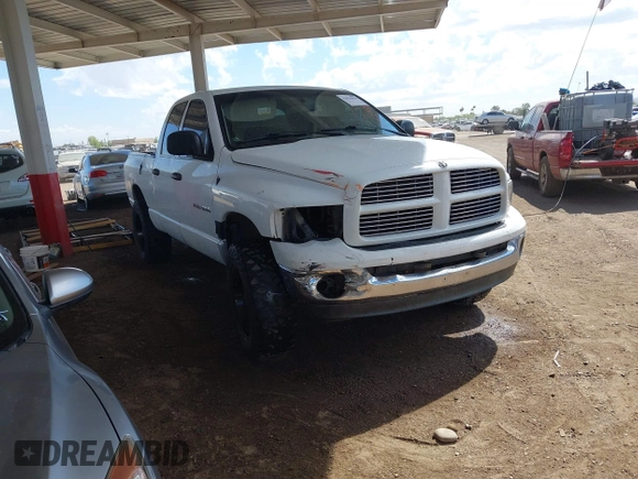 2005 Dodge 1500 SLT with VIN 1D7HU18DX5J582118, listed as a IAAI auction lot 42026954 with 320,123 mi miles. Bid and sale history available at carsss.com. Image 1.