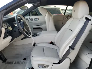 2019 Rolls-Royce Dawn z VIN SCA666D58KU118205, wystawiony jako Copart lot #78708804 z przebiegiem 10 000 mil mil oraz Nie do naprawy. Historia ofert i sprzedaży dostępna na DreamBid. Obrazek 7.