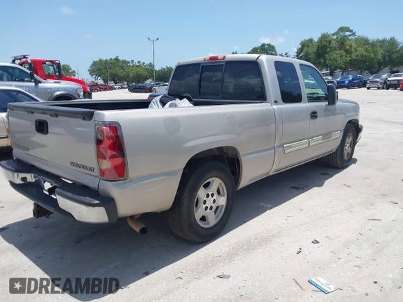 2005 Chevrolet Silverado 1500 LS z VIN 2GCEC19T551194164, wystawiony jako IAAI lot #42457424 z przebiegiem 183 283 mil mil oraz . Historia ofert i sprzedaży dostępna na DreamBid. Obrazek 4.