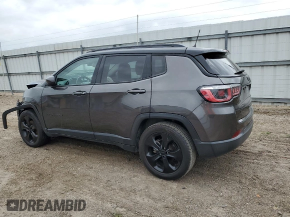 2018 Jeep Compass Latitude z VIN 3C4NJCBB7JT407630, wystawiony jako Copart lot #54610415 z przebiegiem 68 676 mil mil oraz Szkoda całkowita • Salvage title. Historia ofert i sprzedaży dostępna na DreamBid. Obrazek 2.