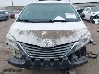 2014 Toyota Sienna XLE with VIN 5TDYK3DC5ES437127, listed as a IAAI auction lot 41561709 with 119,514 mi miles. Bid and sale history available at carsss.com. Image 12.
