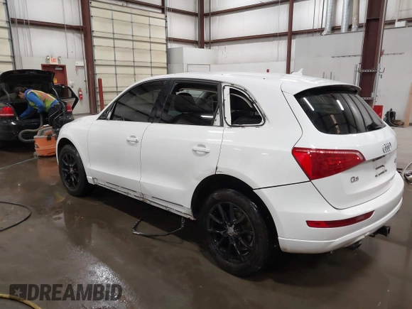 2011 Audi Q5 Premium z VIN WA1CFAFP7BA047054, wystawiony jako IAAI lot #41771362 z przebiegiem 155 066 mil mil oraz . Historia ofert i sprzedaży dostępna na DreamBid. Obrazek 3.