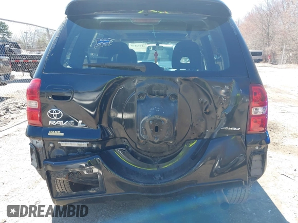 2005 Toyota RAV4 with VIN JTEHD20V050063472, listed as a IAAI auction lot 41972169 with 171,673 mi miles. Bid and sale history available at carsss.com. Image 6.