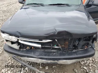 2003 Chevrolet Suburban LT z VIN 1GNFK16Z63J268766, wystawiony jako Copart lot #54192505 z przebiegiem 236 968 mil mil oraz Nie do naprawy • Non repairable. Historia ofert i sprzedaży dostępna na DreamBid. Obrazek 12.