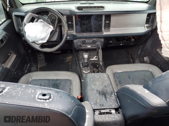 2023 Ford Bronco с VIN 1FMEE5DP7PLB60568, выставлен на аукционе Copart как лот 87751615 с пробегом 25 681 миль миль и На запчасти • Non repairable. История ставок и продаж доступна на DreamBid. Изображение 8.