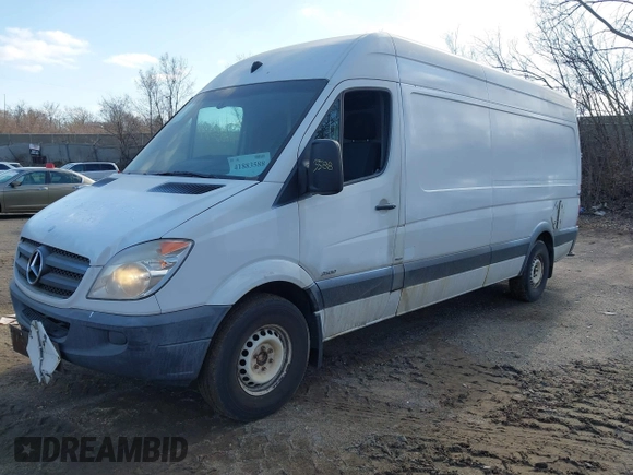 2011 Mercedes-Benz Sprinter Cargo with VIN WD3PE8CB7B5577541, listed as a IAAI auction lot 41883588 with 305,270 mi miles. Bid and sale history available at carsss.com. Image 17.
