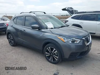 2020 Nissan Kicks SV z VIN 3N1CP5CVXLL553648, wystawiony jako IAAI lot #42038579 z przebiegiem 66 146 mil mil oraz . Historia ofert i sprzedaży dostępna na DreamBid. Obrazek 1.