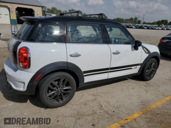 2012 MINI Countryman S with VIN WMWZC5C5XCWM14551, listed as a Copart auction lot 57329265 with 140,814 mi miles and Clean Title. Bid and sale history available at DreamBid. Image 3.