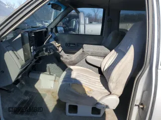 1993 GMC Yukon with VIN 1GKEK18K3PJ741909, listed as a Copart auction lot 46118535 with 241,936 mi miles and Clean Title. Bid and sale history available at carsss.com. Image 7.