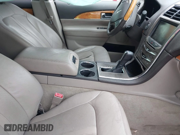 2014 Lincoln MKX with VIN 2LMDJ6JK6EBL06238, listed as a IAAI auction lot 41604943 with 188,639 mi miles. Bid and sale history available at carsss.com. Image 5.