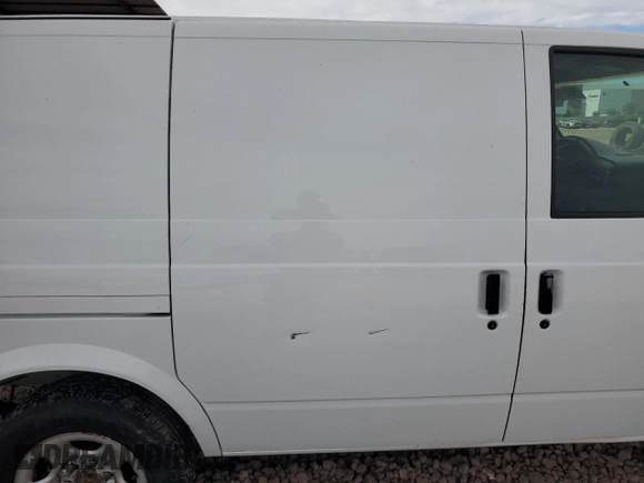 2004 Chevrolet Astro Cargo z VIN 1GCDM19X24B107752, wystawiony jako Copart lot #86927524 z przebiegiem 292 965 mil mil oraz Szkoda całkowita • Salvage title. Historia ofert i sprzedaży dostępna na DreamBid. Obrazek 11.