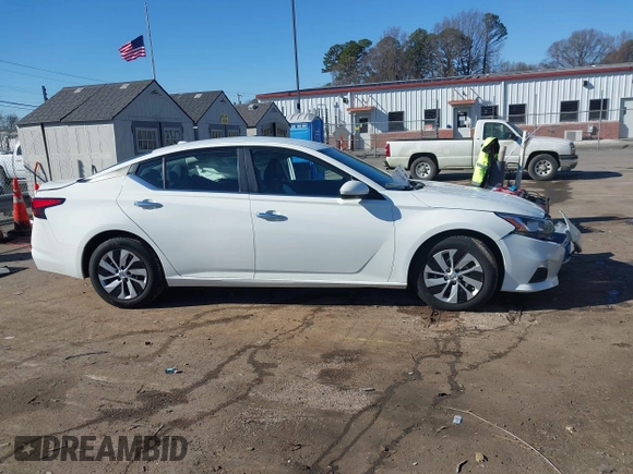 2020 Nissan Altima 2.5 S with VIN 1N4BL4BV1LC151115, listed as a IAAI auction lot 41231907 with 53,729 mi miles and . Bid and sale history available at carsss.com. Image 13.