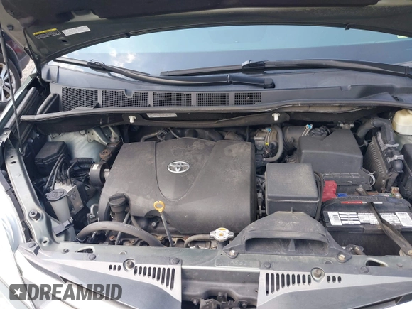 2018 Toyota Sienna XLE with VIN 5TDDZ3DC4JS189540, listed as a IAAI auction lot 42594973 with 103,374 mi miles and . Bid and sale history available at DreamBid. Image 10.