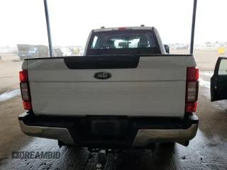 2022 Ford F-250 XL z VIN 1FT7W2B61NED06659, wystawiony jako Copart lot #61489105 z przebiegiem 43 770 mil mil oraz Czysty tytuł • Clean title. Historia ofert i sprzedaży dostępna na DreamBid. Obrazek 6.