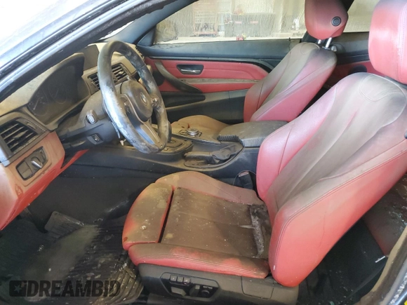 2015 BMW 4 Series 435i xDrive z VIN WBA3R5C57FK372498, wystawiony jako Copart lot #46132005 z przebiegiem Nie podano mil oraz Szkoda całkowita • Salvage title. Historia ofert i sprzedaży dostępna na DreamBid. Obrazek 7.