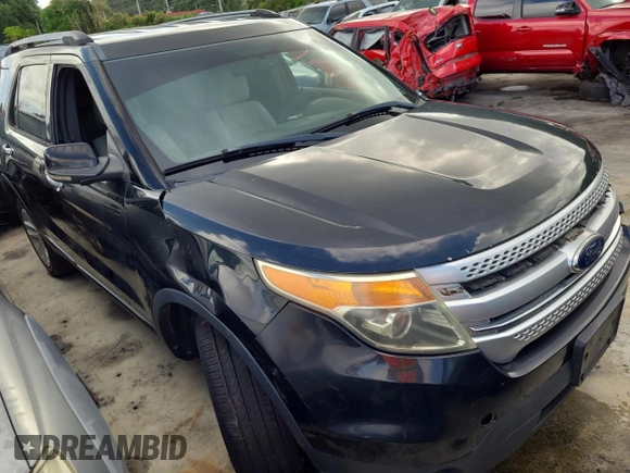 2013 Ford Explorer XLT z VIN 1FM5K7D91DGA48083, wystawiony jako Copart lot #79293904 z przebiegiem Nie podano mil oraz Nie do naprawy • Non repairable. Historia ofert i sprzedaży dostępna na DreamBid. Obrazek 4.