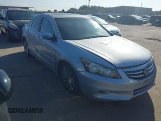 2011 Honda Accord EX z VIN 1HGCP3F70BA024280, wystawiony jako IAAI lot #41096178 z przebiegiem 198 782 mil mil oraz . Historia ofert i sprzedaży dostępna na DreamBid. Obrazek 1.