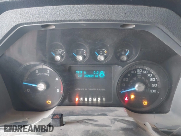 2013 Ford F-250 XL with VIN 1FT7X2BT8DEA72909, listed as a IAAI auction lot 40424932 with 392,409 mi miles and . Bid and sale history available at DreamBid. Image 7.