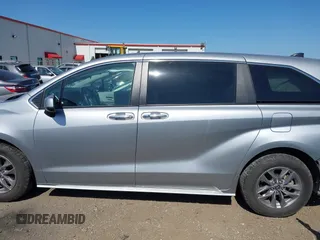 2022 Toyota Sienna XLE with VIN 5TDYRKEC1NS125049, listed as a IAAI auction lot 41984671 with 40,705 mi miles and . Bid and sale history available at DreamBid. Image 15.