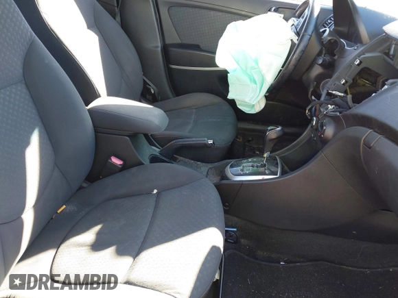 2013 Hyundai Accent SE with VIN KMHCU5AEXDU069605, listed as a IAAI auction lot 41320851 with 110,295 mi miles. Bid and sale history available at carsss.com. Image 5.