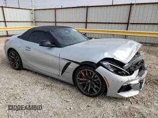 2022 BMW Z4 sDriveM40i with VIN WBAHF9C08NWX40835, listed as a Copart auction lot 68417882 with 9,165 mi miles. Bid and sale history available at carsss.com. Image 4.