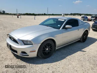 2014 Ford Mustang V6 z VIN 1ZVBP8AM7E5277806, wystawiony jako Copart lot #59923145 z przebiegiem 143 722 mil mil oraz Szkoda całkowita • Salvage title. Historia ofert i sprzedaży dostępna na DreamBid. Obrazek 1.