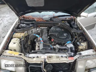 1991 Mercedes-Benz 300 E with VIN WDBEA30D1MB375752, listed as a Copart auction lot 88124765 with 212,825 mi miles and Clean Title. Bid and sale history available at DreamBid. Image 11.