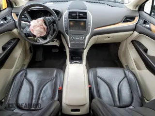 2015 Lincoln MKC z VIN 5LMTJ2AH6FUJ14928, wystawiony jako Copart lot #51453185 z przebiegiem 80 852 mil mil oraz Szkody całkowita. Historia ofert i sprzedaży dostępna na DreamBid. Obrazek 8.