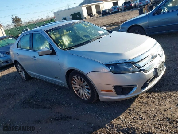 2010 Ford Fusion Hybrid with VIN 3FADP0L37AR197436, listed as a IAAI auction lot 41770917 with 999,999 mi miles. Bid and sale history available at carsss.com. Image 1.