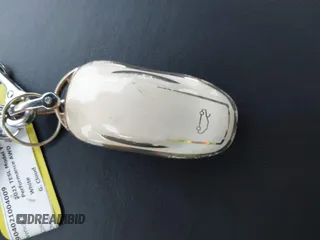 2021 Tesla Model Y Performance z VIN 5YJYGDEFXMF240246, wystawiony jako IAAI lot #42042951 z przebiegiem 76 139 mil mil oraz . Historia ofert i sprzedaży dostępna na DreamBid. Obrazek 11.