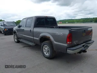 2006 Ford F-250 XL z VIN 1FTSW215X6ED62071, wystawiony jako IAAI lot #42416841 z przebiegiem 240 855 mil mil oraz . Historia ofert i sprzedaży dostępna na DreamBid. Obrazek 3.