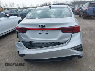 2019 Kia Forte LXS z VIN 3KPF24AD1KE006039, wystawiony jako IAAI lot #42076523 z przebiegiem 70 775 mil mil oraz . Historia ofert i sprzedaży dostępna na DreamBid. Obrazek 16.