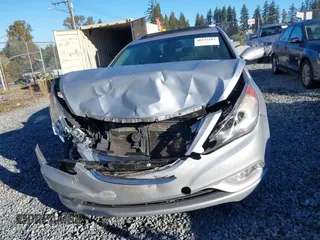 2011 Hyundai Sonata SE with VIN 5NPEC4AC4BH174401, listed as a IAAI auction lot 40522163 with 183,594 mi miles. Bid and sale history available at carsss.com. Image 12.