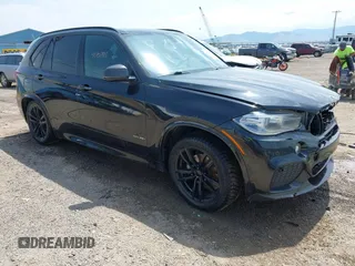 2017 BMW X5 xDrive35i z VIN 5UXKR0C52H0U49888, wystawiony jako IAAI lot #41707111 z przebiegiem 138 303 mil mil oraz . Historia ofert i sprzedaży dostępna na DreamBid. Obrazek 1.