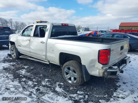 2015 Chevrolet Silverado 1500 LT with VIN 3GCUKREC7FG426159, listed as a IAAI auction lot 40960152 with 120,107 mi miles. Bid and sale history available at carsss.com. Image 3.