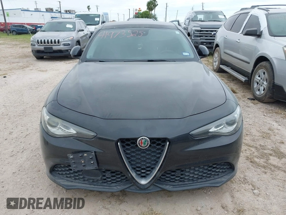 2017 Alfa Romeo Giulia Ti z VIN ZARFAECNXH7556854, wystawiony jako IAAI lot #41973525 z przebiegiem 129 413 mil mil oraz . Historia ofert i sprzedaży dostępna na DreamBid. Obrazek 12.