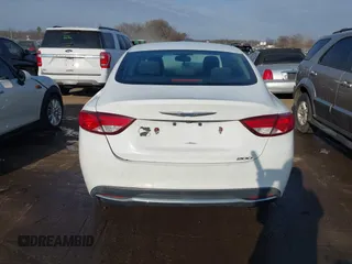 2016 Chrysler 200 Limited z VIN 1C3CCCAB0GN112482, wystawiony jako IAAI lot #41515617 z przebiegiem 130 116 mil mil oraz . Historia ofert i sprzedaży dostępna na DreamBid. Obrazek 16.