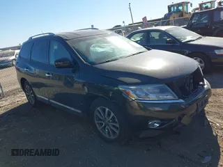 2016 Nissan Pathfinder S with VIN 5N1AR2MN4GC646951, listed as a IAAI auction lot 41411060 with 121,690 mi miles. Bid and sale history available at carsss.com. Image 1.