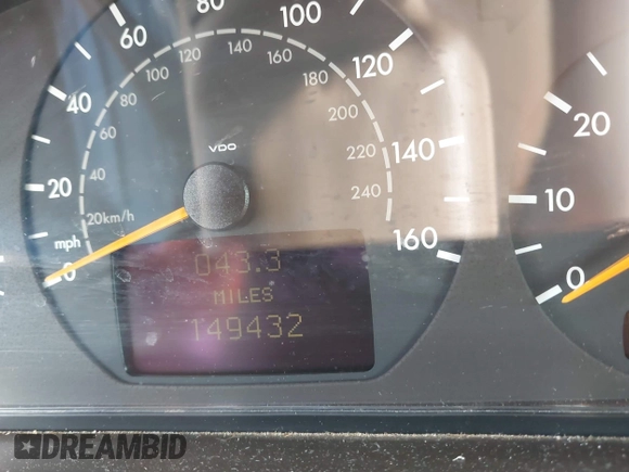 2000 Mercedes-Benz E 320 z VIN WDBJF65J6YB107172, wystawiony jako IAAI lot #42004480 z przebiegiem 149 432 mil mil oraz . Historia ofert i sprzedaży dostępna na DreamBid. Obrazek 7.