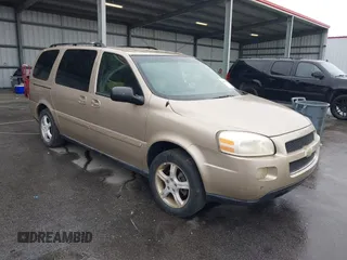 2005 Chevrolet Uplander LS with VIN 1GNDV23L05D296259, listed as a IAAI auction lot 41840617 with 272,743 mi miles. Bid and sale history available at carsss.com. Image 1.