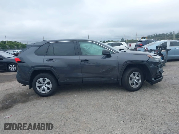 2025 Toyota RAV4 LE with VIN 2T3H1RFV9SW368568, listed as a IAAI auction lot 41330480 with 1,061 mi miles. Bid and sale history available at carsss.com. Image 13.