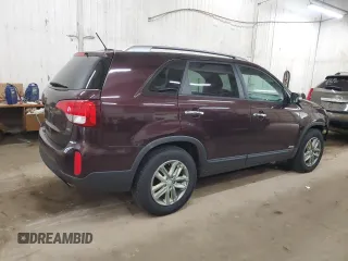 2015 Kia Sorento LX with VIN 5XYKTDA74FG633879, listed as a Copart auction lot 54221455 with 181,577 mi miles and Clean Title. Bid and sale history available at carsss.com. Image 3.