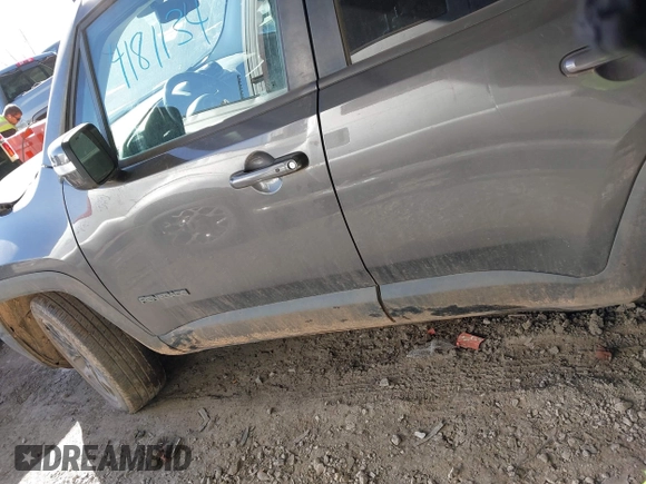 2017 Jeep Renegade Latitude with VIN ZACCJABB2HPE66405, listed as a IAAI auction lot 41811134 with 147,435 mi miles and . Bid and sale history available at DreamBid. Image 14.