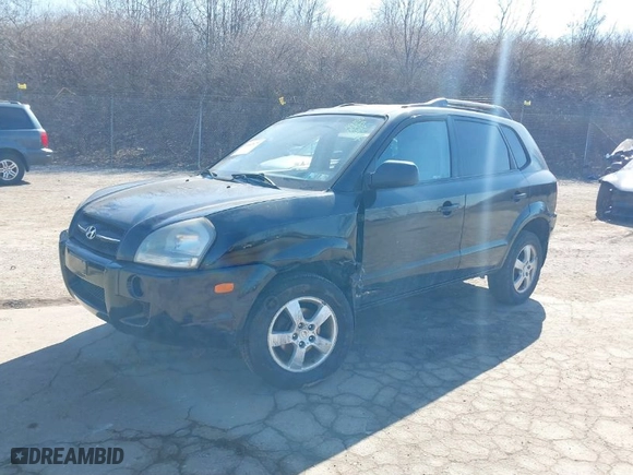 2008 Hyundai Tucson GLS with VIN KM8JM12B68U708184, listed as a IAAI auction lot 41642677 with NaN miles. Bid and sale history available at carsss.com. Image 2.
