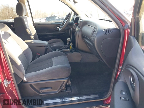 2007 Chevrolet TrailBlazer LT with VIN 1GNET13H472227783, listed as a IAAI auction lot 41394402 with 64,856 mi miles and . Bid and sale history available at DreamBid. Image 5.