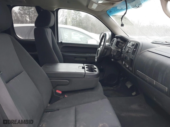 2012 Chevrolet Silverado 1500 LT with VIN 1GCRKSE70CZ239258, listed as a IAAI auction lot 41160222 with 143,082 mi miles. Bid and sale history available at carsss.com. Image 5.
