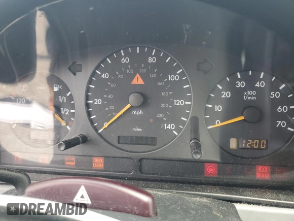 2000 Mercedes-Benz M 320/430/500 with VIN 4JGAB72E7YA168445, listed as a Copart auction lot 59401235 with 231,591 mi miles and Salvage title. Bid and sale history available at DreamBid. Image 9.
