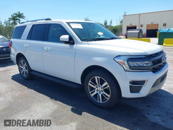 2024 Ford Expedition Limited with VIN 1FMJU1K85REA10326, listed as a IAAI auction lot 42039369 with 2,006 mi miles. Bid and sale history available at carsss.com. Image 1.